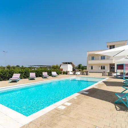 Le Scuderie 3 Apartment Galatone